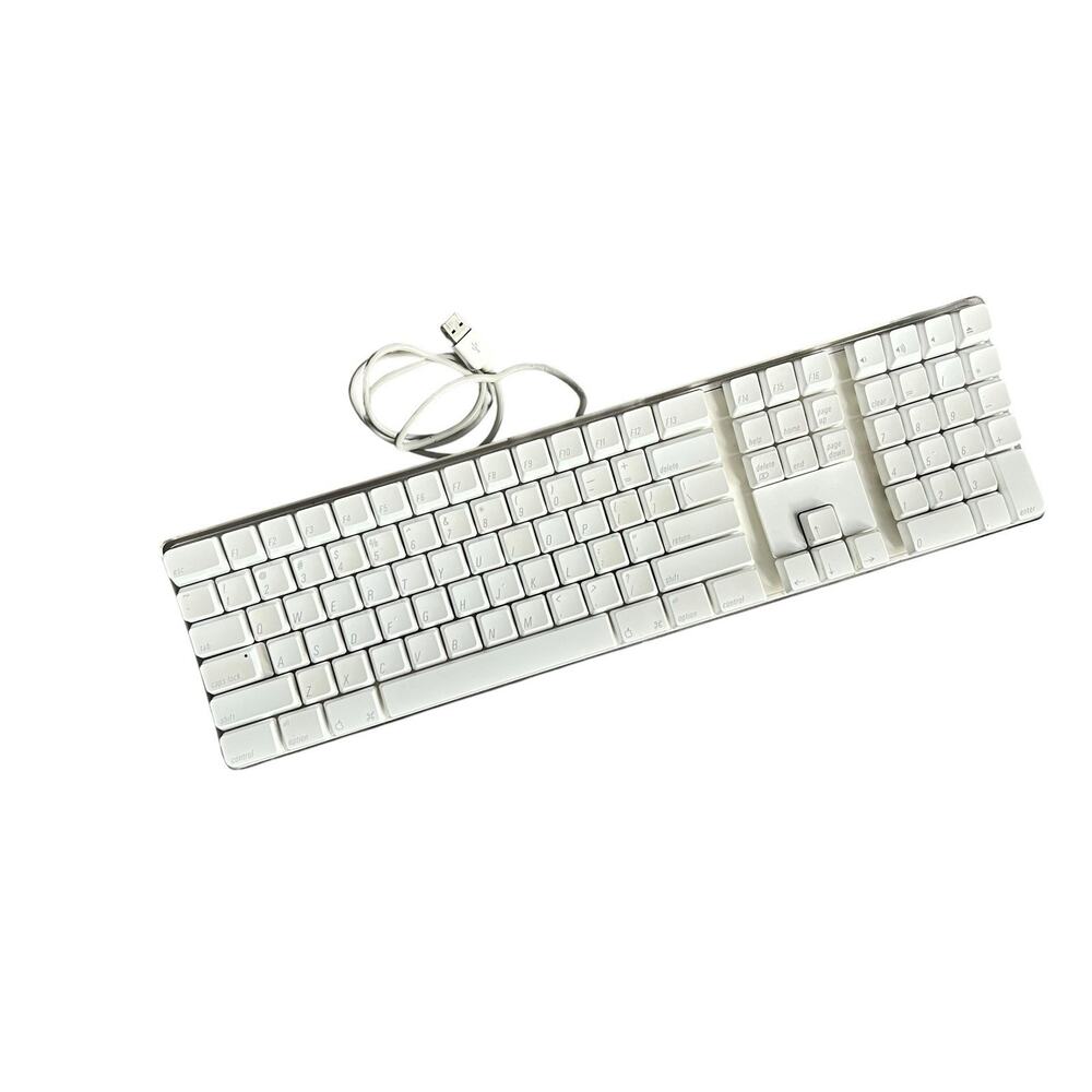 Apple Computer Keyboard Model A1048 Wired White Vintage Full Size
